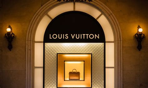 louis vuitton omnichannel|omnichannel fashion industry.